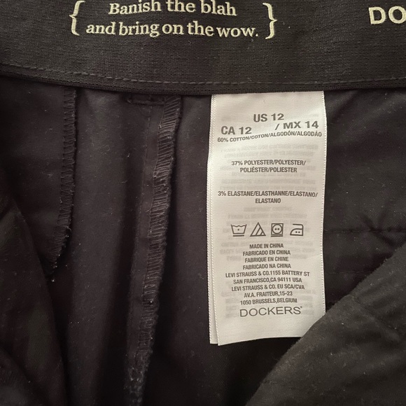 Dockers black above the knee shorts. Size 12. - Picture 3 of 3